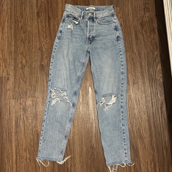 PacSun Denim - Pacsun light wash mom jeans, size 23